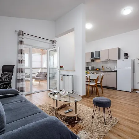 Nelle Apartamento Pula