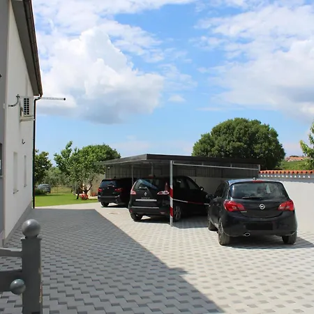 Nelle Apartmán Pula