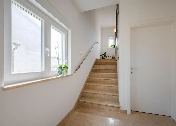 Apartment Nelle Pula