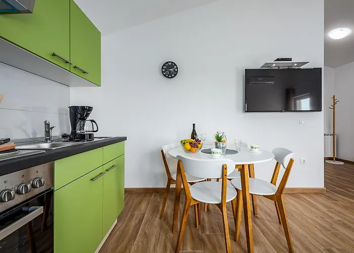 Nelle Apartment
