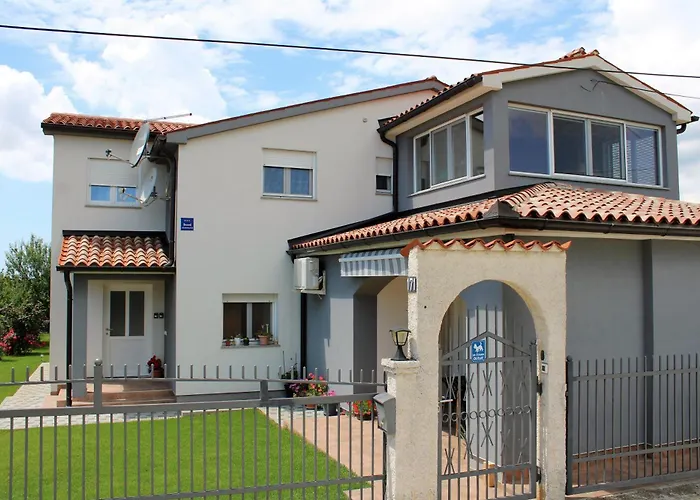 Nelle Apartamento Pula