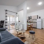 Nelle Appartement Pula