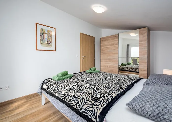 Nelle Apartment Pula